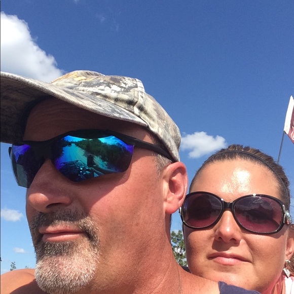 Meet your Posher, Danita - Picture 1 of 1